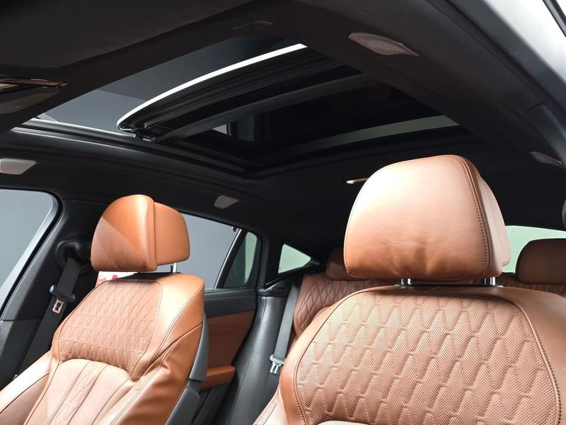 2021 BMW X6 M50i photo 18