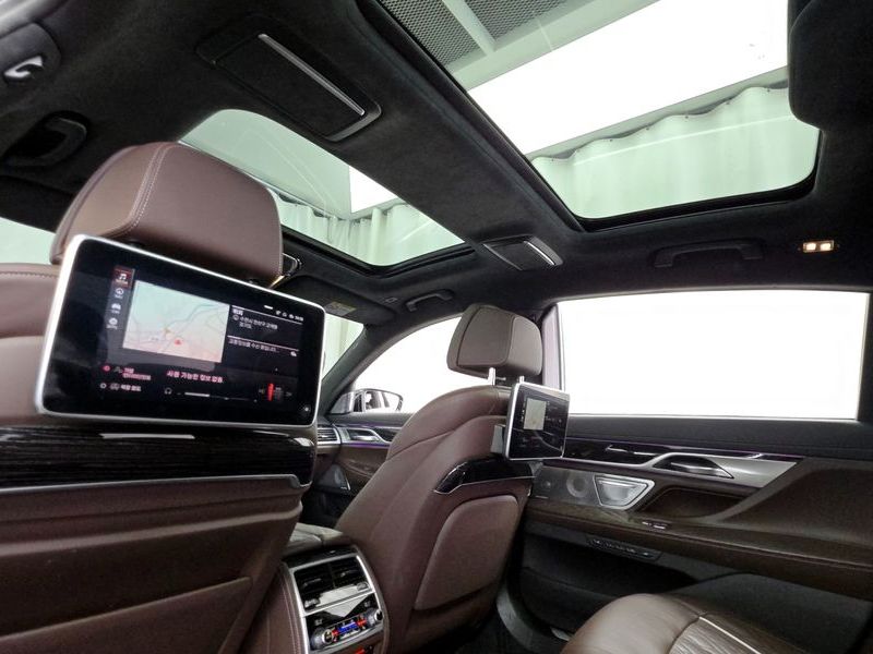 2022 BMW 7 Series 730Ld xDrive M Sport photo 18