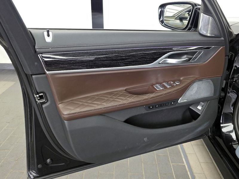 2022 BMW 7 Series 730Ld xDrive M Sport photo 24