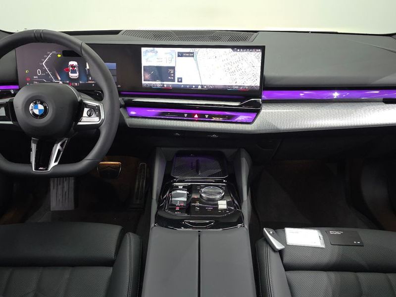 2026 BMW 5 Series 520i M Sport photo 7