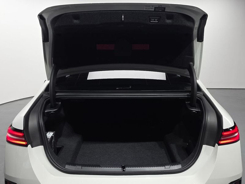 2026 BMW 5 Series 520i M Sport photo 20