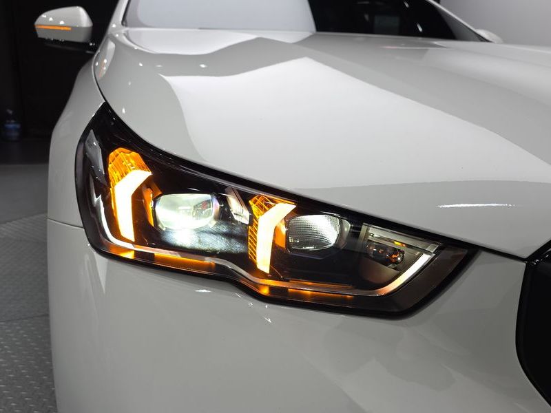 2026 BMW 5 Series 520i M Sport photo 22