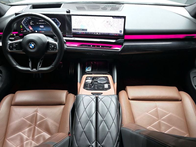 2024 BMW 5 Series 530i xDrive M Sport photo 7