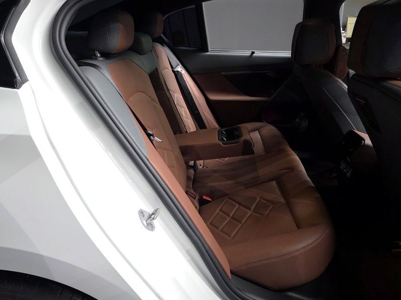 2024 BMW 5 Series 530i xDrive M Sport photo 12