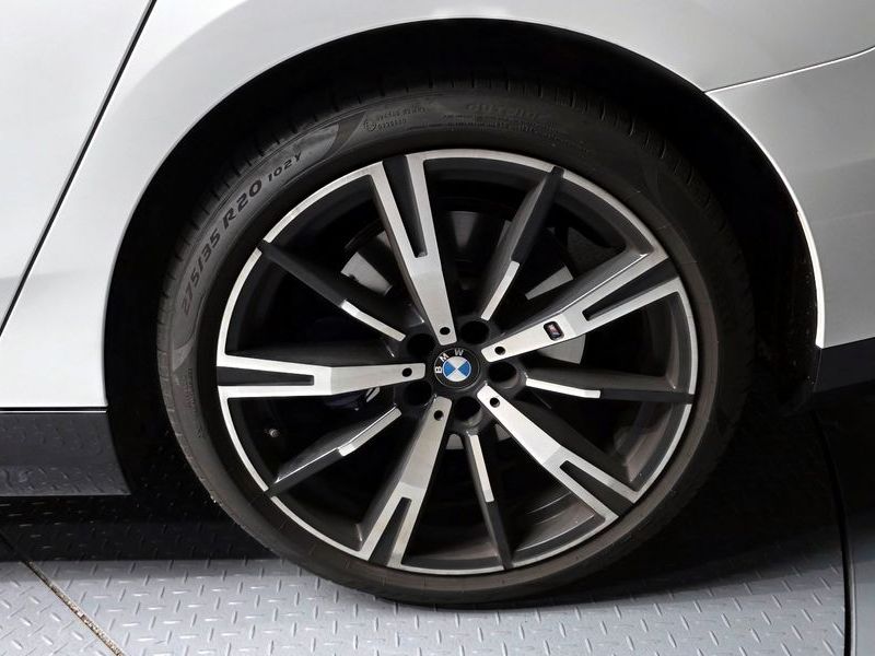 2024 BMW 5 Series 530i xDrive M Sport photo 21