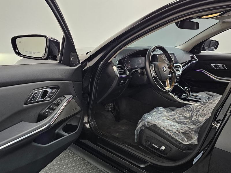 2019 BMW 3 Series 320d photo 10