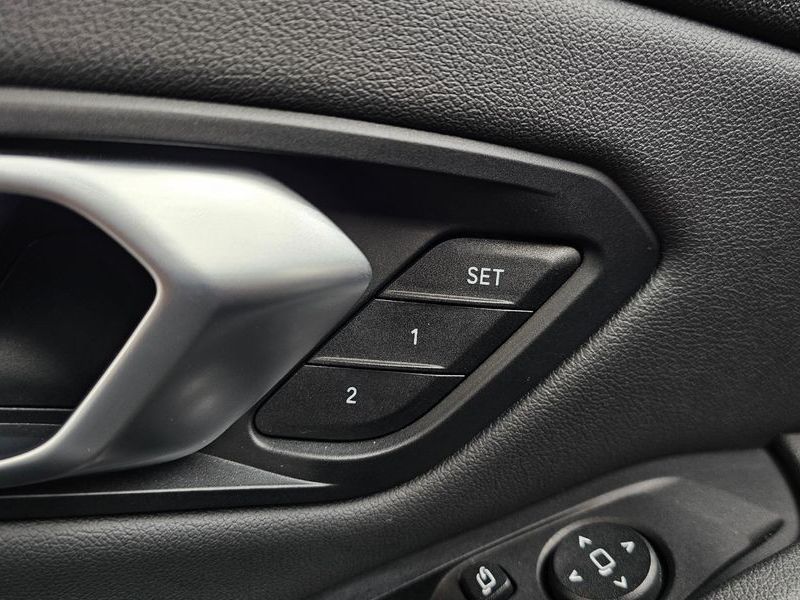 2019 BMW 3 Series 320d photo 29