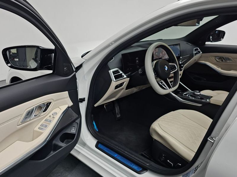 2025 BMW 3 Series M340i xDrive Touring Pro photo 11