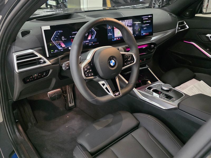 2025 BMW 3 Series 320i M Sport photo 11