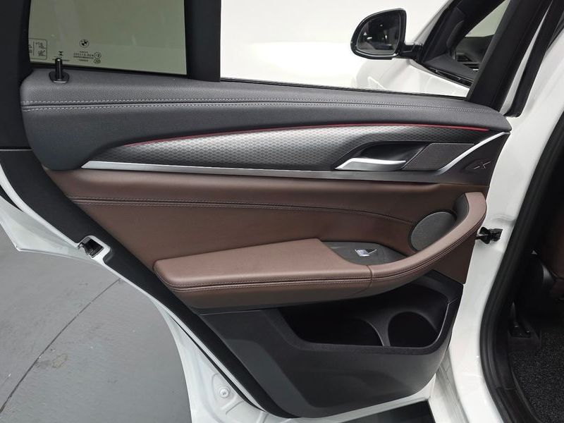 2025 BMW X4 xDrive20i M Sport Pro Special Edition photo 25