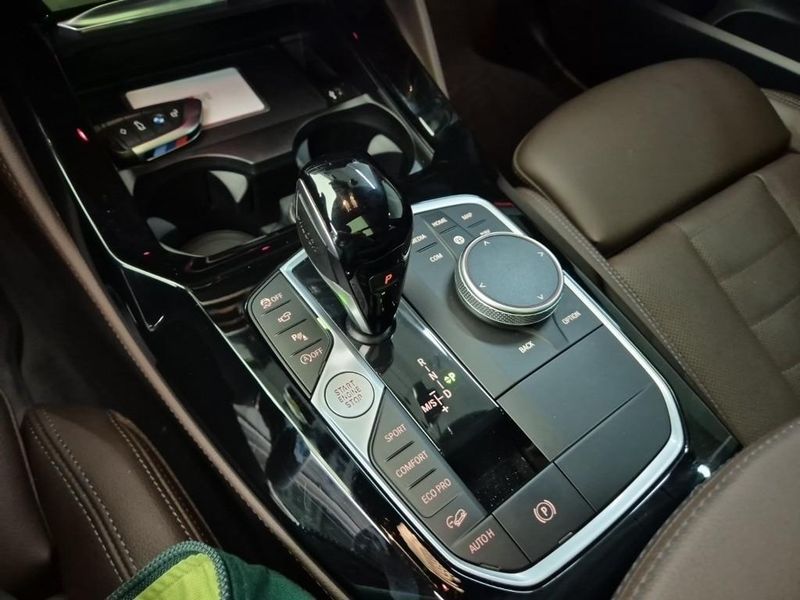 2025 BMW X4 xDrive20i M Sport Pro Special Edition photo 8