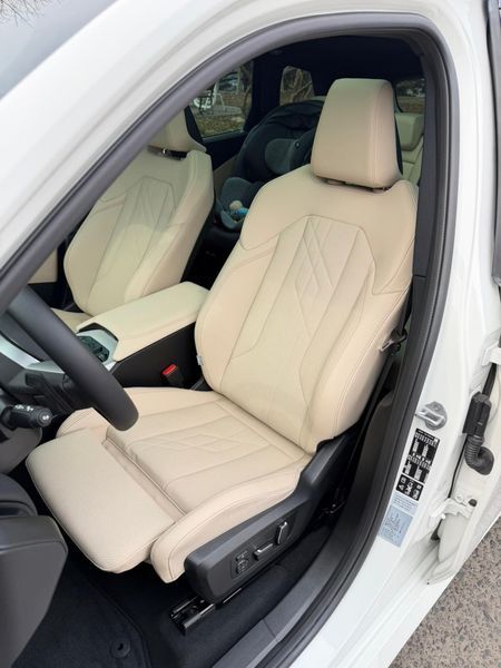 2025 BMW X3 xDrive 20d M Sport photo 10