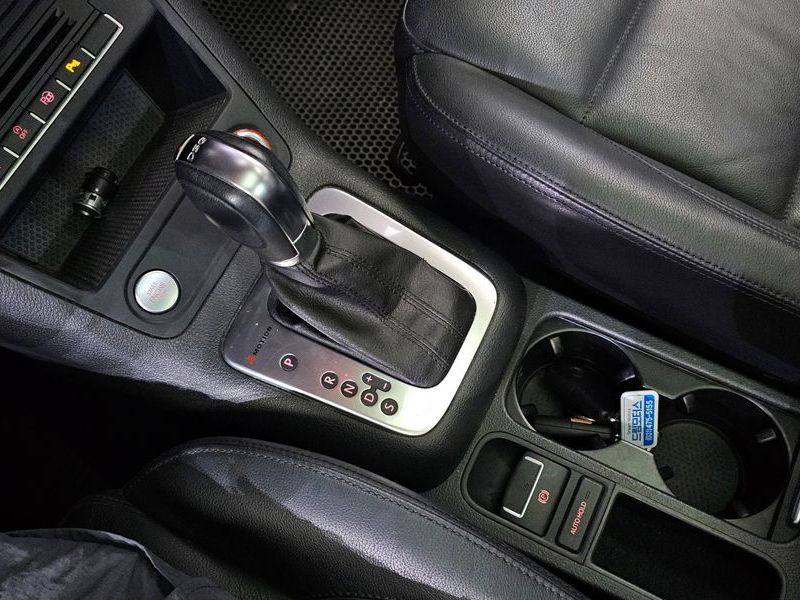 2013 Volkswagen Tiguan 2.0 TDI Premium 5N photo 9