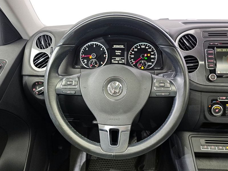 2013 Volkswagen Tiguan 2.0 TDI Premium 5N photo 13