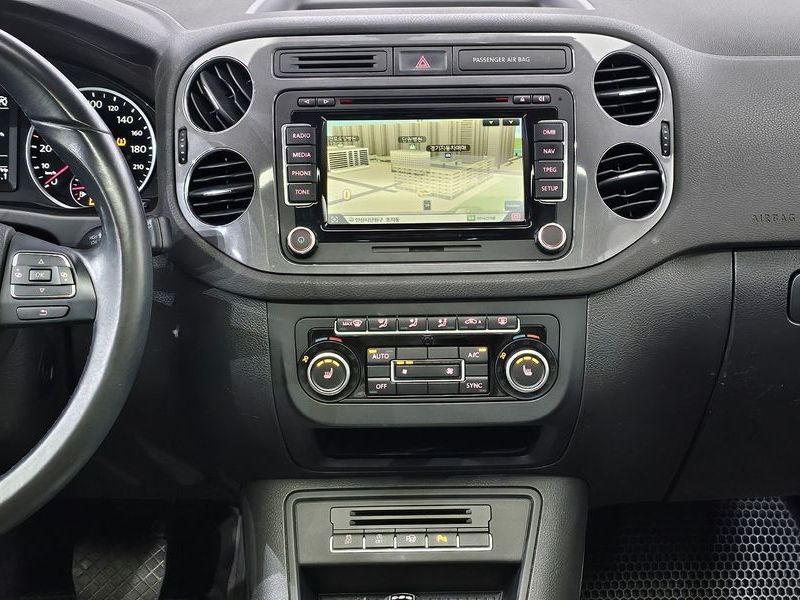 2013 Volkswagen Tiguan 2.0 TDI Premium 5N photo 19