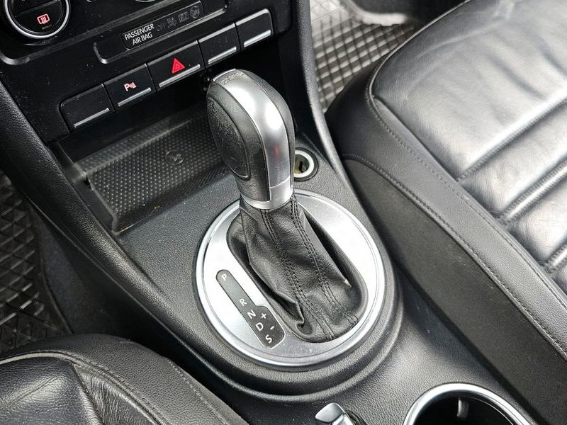 2015 Volkswagen Beetle 2.0 TDI 3rd photo 9