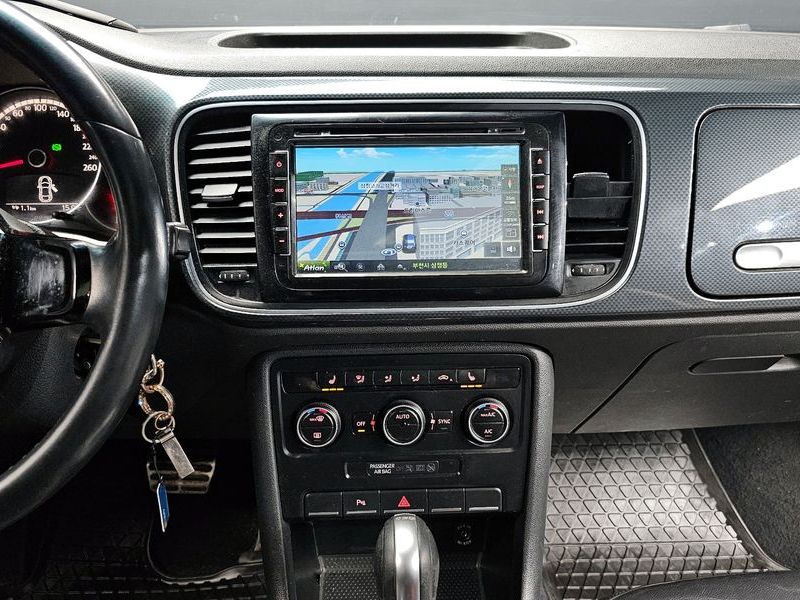 2015 Volkswagen Beetle 2.0 TDI 3rd photo 14