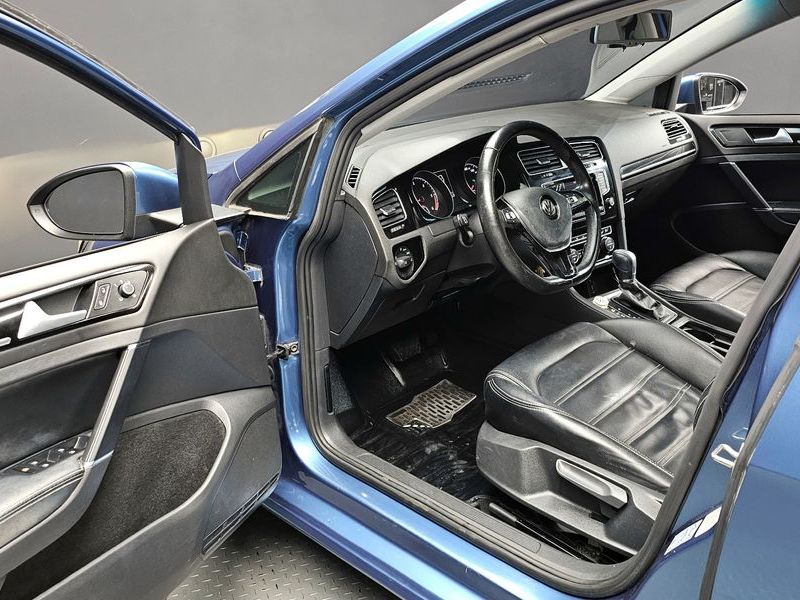 2015 Volkswagen Golf 2.0 TDI photo 11