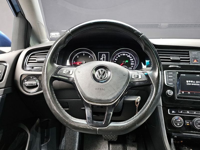 2015 Volkswagen Golf 2.0 TDI photo 13