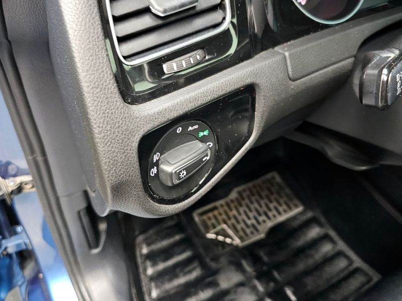 2015 Volkswagen Golf 2.0 TDI photo 18