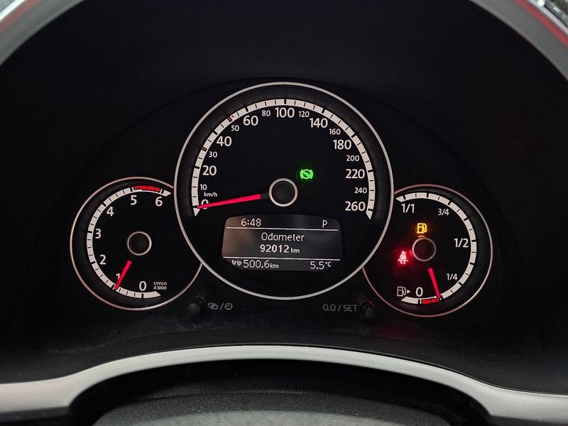 2013 Volkswagen Beetle 2.0 TDI Premium 3rd photo 8