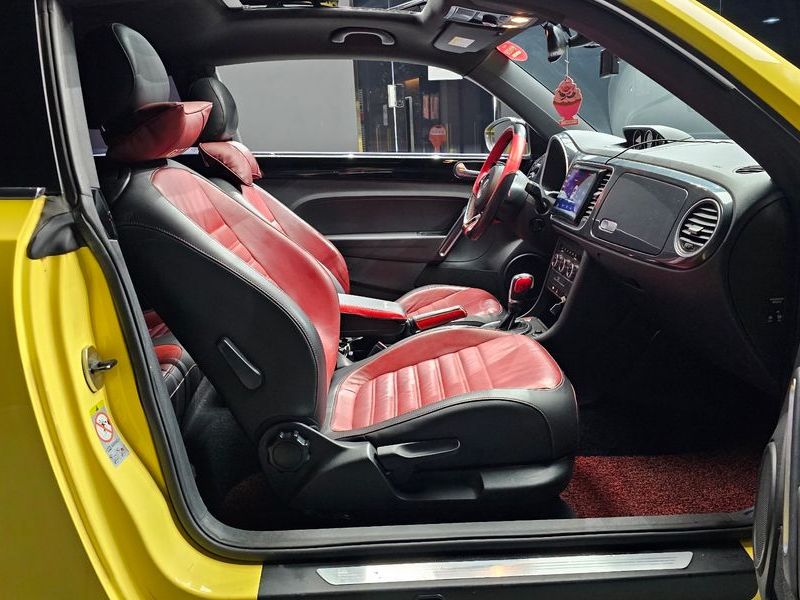 2013 Volkswagen Beetle 2.0 TDI Premium 3rd photo 10