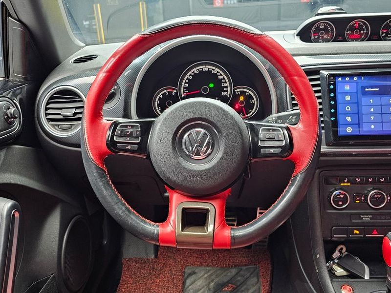 2013 Volkswagen Beetle 2.0 TDI Premium 3rd photo 13