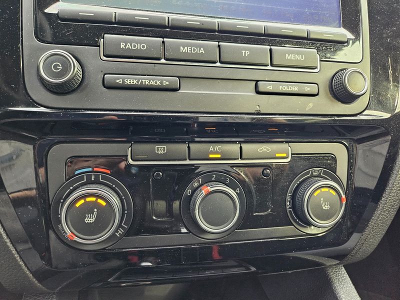 2015 Volkswagen Jetta 2.0 TDI BlueMotion 6th photo 17