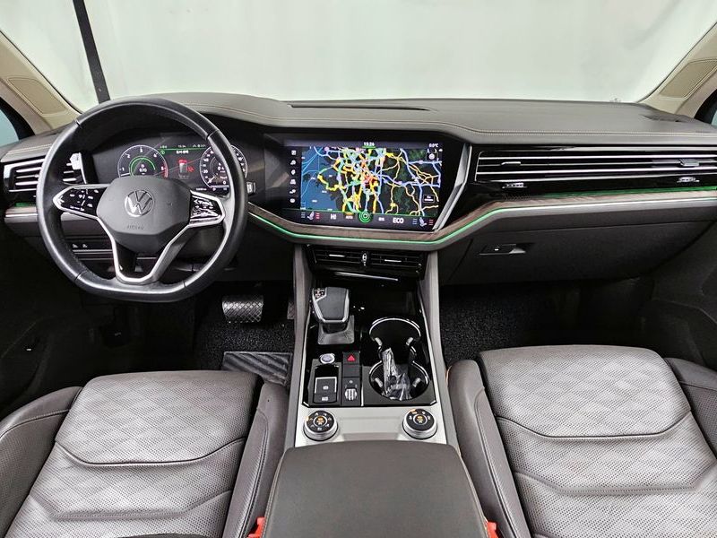 2021 Volkswagen Touareg 3.0 TDI Prestige photo 7