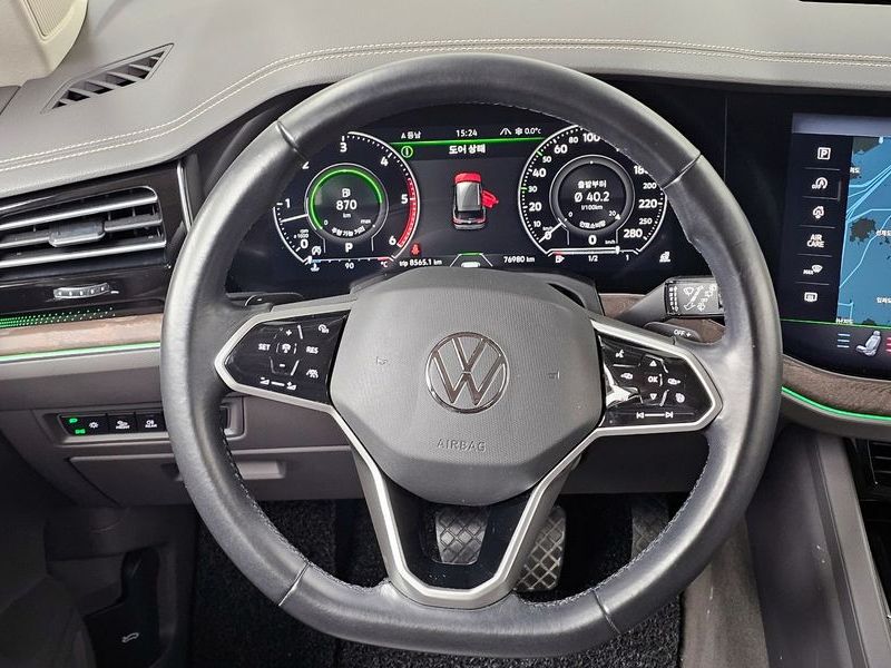 2021 Volkswagen Touareg 3.0 TDI Prestige photo 13