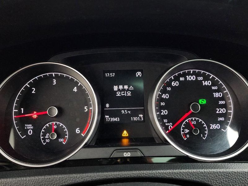 2015 Volkswagen Golf 2.0 TDI photo 8