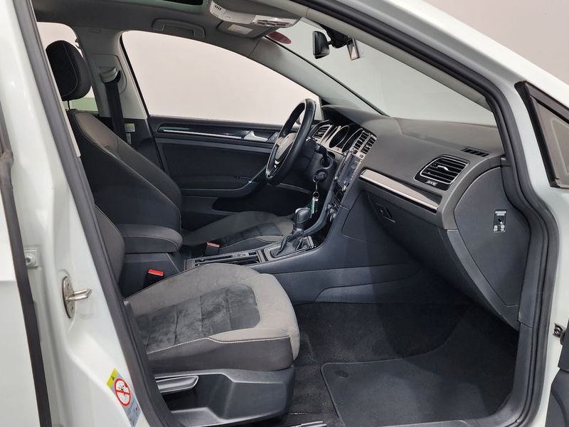 2015 Volkswagen Golf 2.0 TDI photo 11