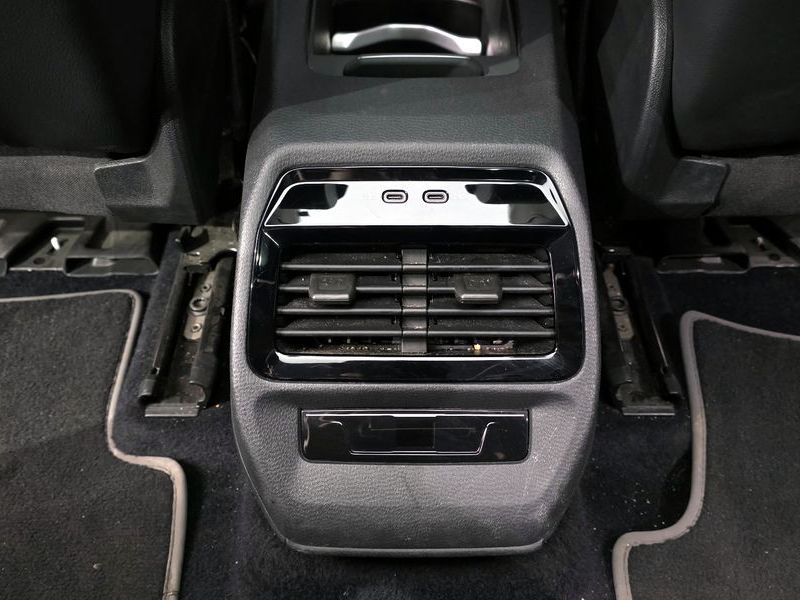 2023 Volkswagen ID.4 Pro photo 27