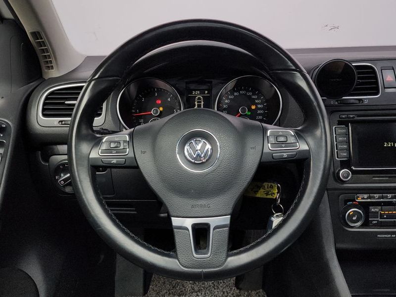 2013 Volkswagen Golf 2.0 TDI StyleEdition photo 13