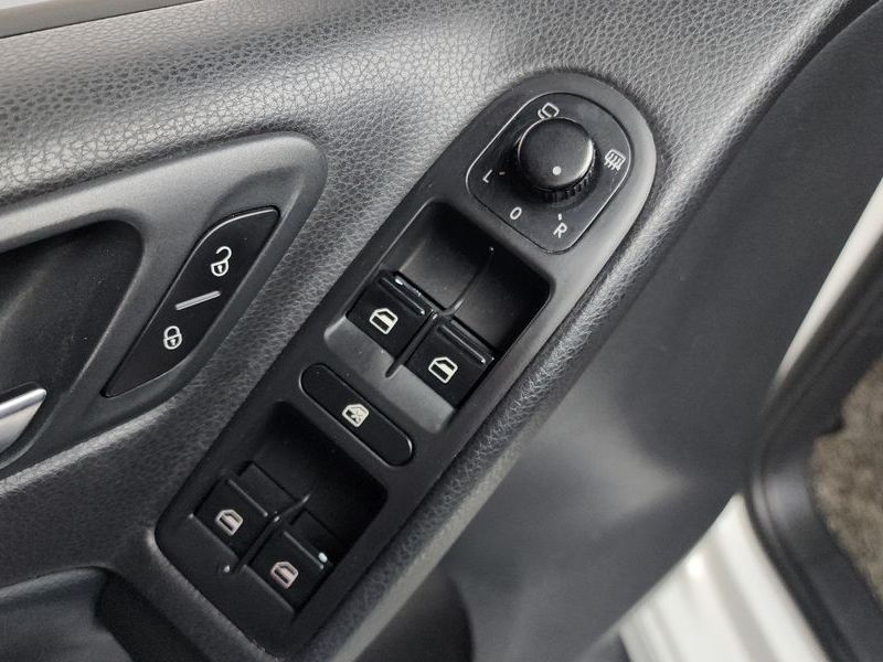 2013 Volkswagen Golf 2.0 TDI StyleEdition photo 17