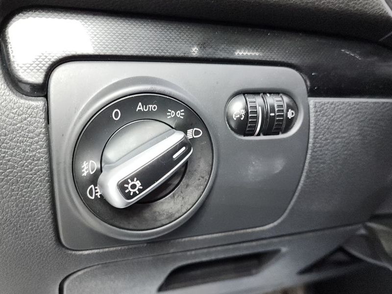 2013 Volkswagen Golf 2.0 TDI StyleEdition photo 18
