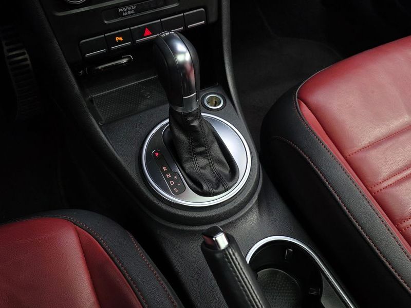 2014 Volkswagen Beetle 2.0 TDI 3rd photo 9