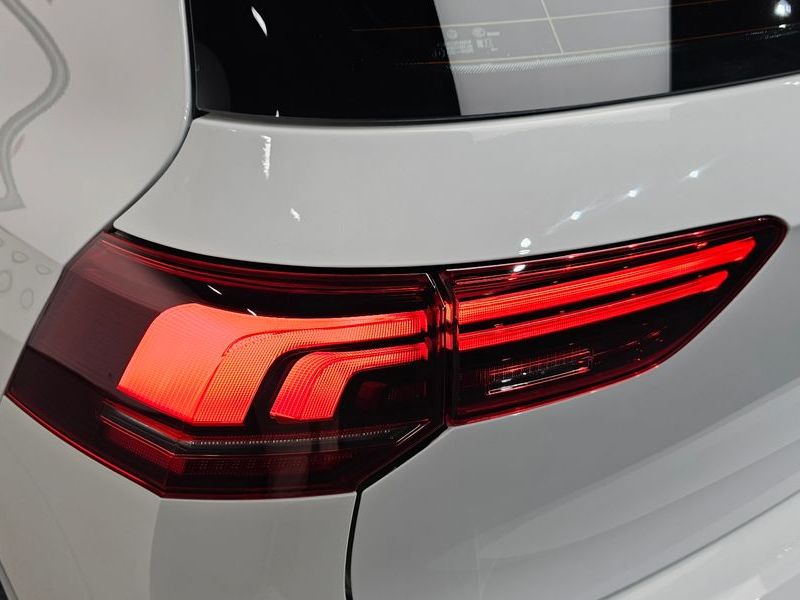 2025 Volkswagen Golf 2.0 TDI Premium photo 23