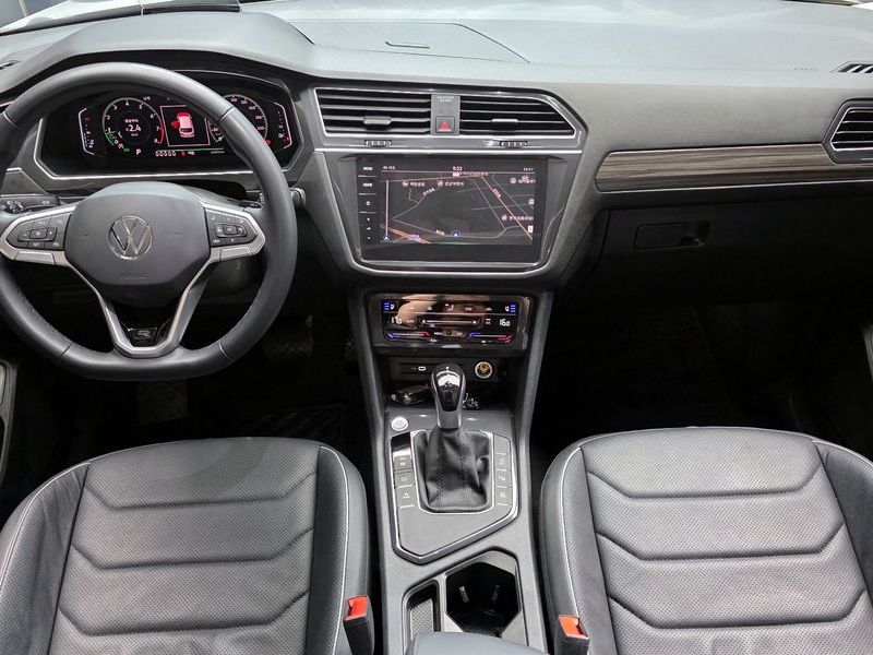 2023 Volkswagen Tiguan 2.0 TSI R-Line photo 7