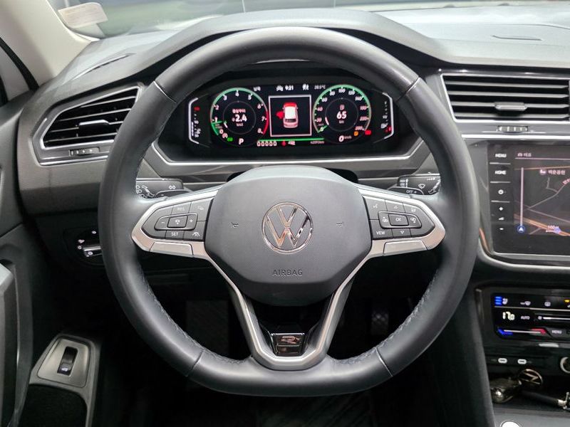 2023 Volkswagen Tiguan 2.0 TSI R-Line photo 13