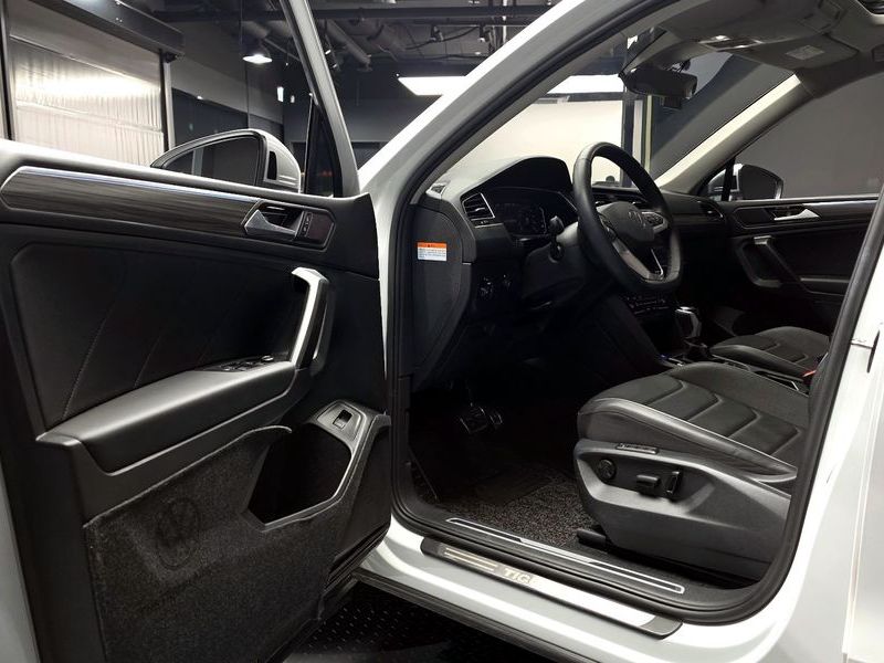 2024 Volkswagen Tiguan 2.0 TSI Prestige photo 10