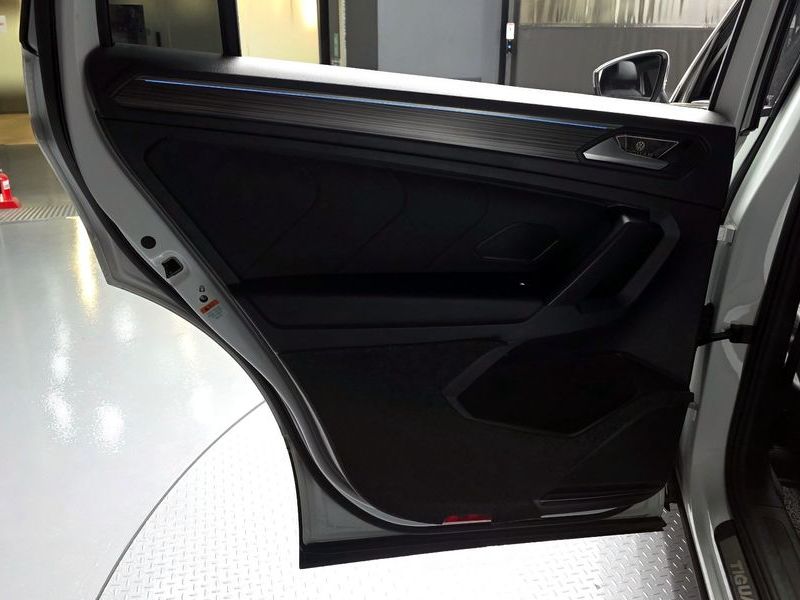 2024 Volkswagen Tiguan 2.0 TSI Prestige photo 25