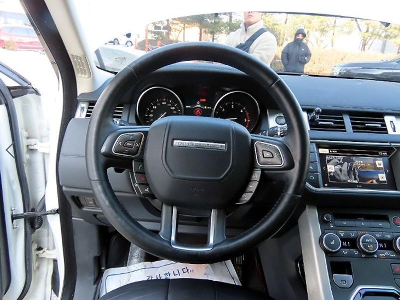 2016 Land Rover Range Rover Evoque 2.0 TD4 SE photo 8