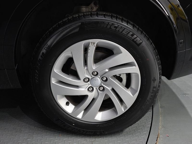 2025 Land Rover Discovery Sport P250 S photo 21