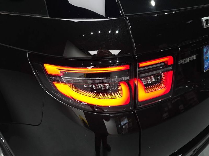 2025 Land Rover Discovery Sport P250 S photo 23