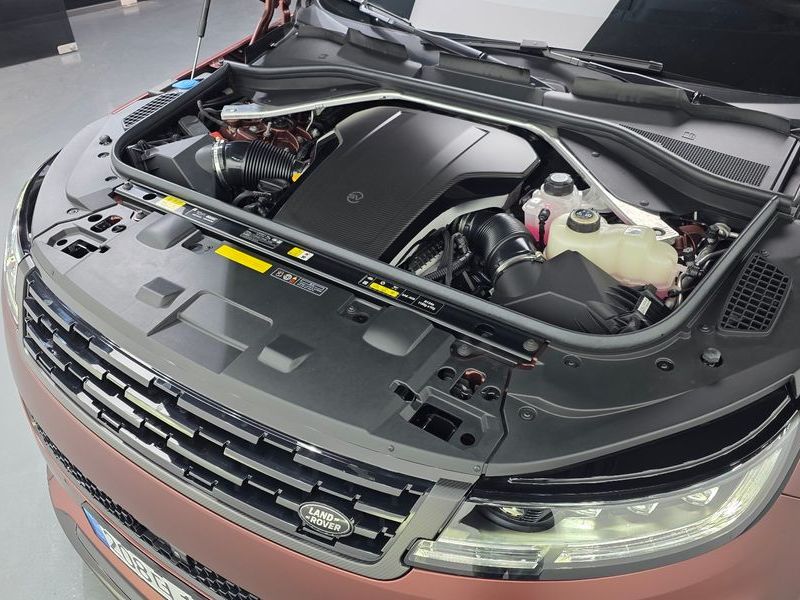 2025 Land Rover Range Rover Sport P635 SV Edition 2 photo 10