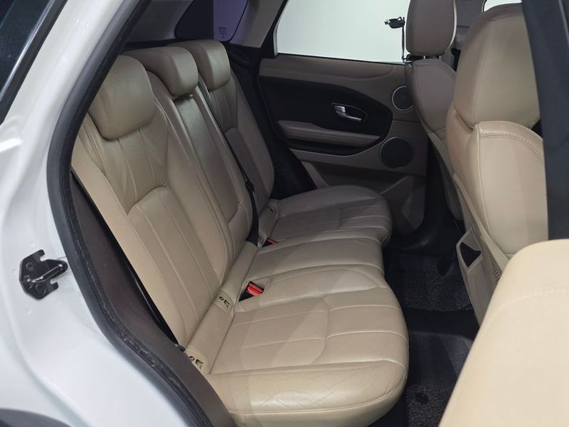 2017 Land Rover Range Rover Evoque 2.0 TD4 SE photo 11