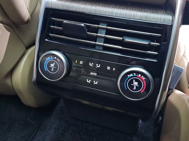 2024 Land Rover Range Rover P530 Autobiography photo 17