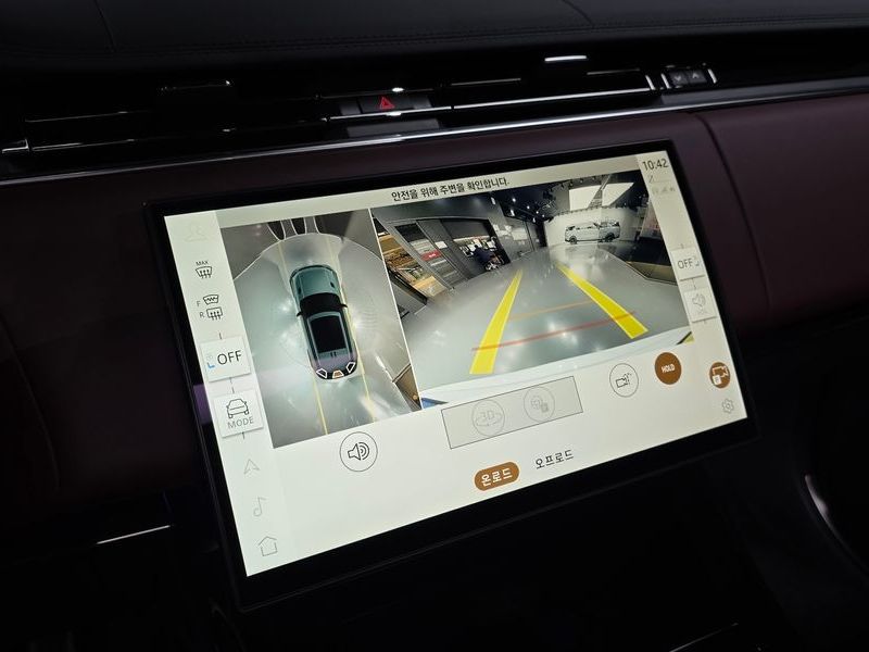 2025 Land Rover Range Rover Sport P550E Dynamic HSE photo 15