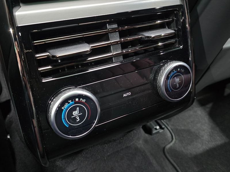 2025 Land Rover Range Rover Sport P550E Dynamic HSE photo 18